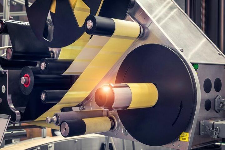 Guide to Film Overwrapping Machines: Packaging Technology and Industry Overview